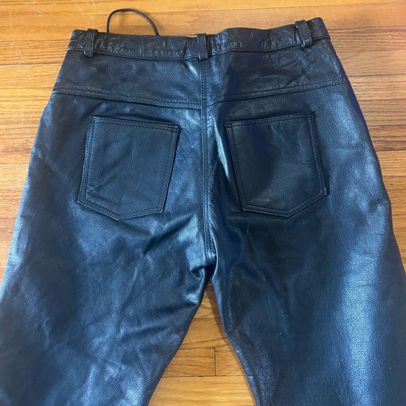Screamin’ Eagle Women’s Black Leather Motorcycle Riding Pants Size 10 EUC - Picture 6 of 8
